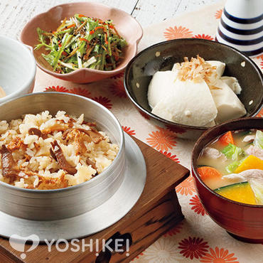 <秋のプチママ御膳>松茸釜めし