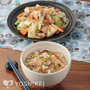 簡単混ぜるだけ！鶏五目ご飯