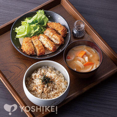 <鯛めしとチーズとんかつの定食>瀬戸内真鯛の鯛めし