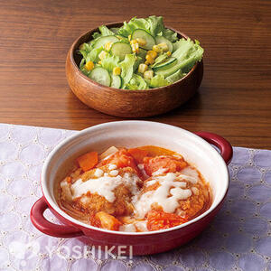 スープの素で簡単♪チーズトマトひれかつ煮（成型肉）