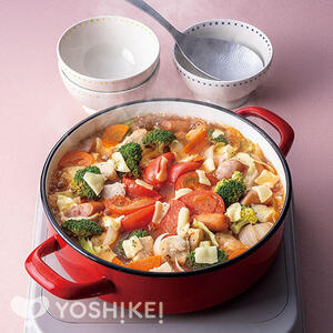 とろ～りチーズの完熟トマト鍋