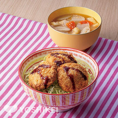 うま甘ソースのやわらかヒレカツ丼（成型肉）