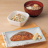 鮭のごま照り焼き