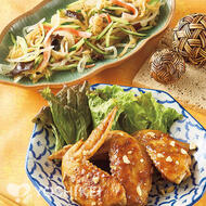 鶏手羽先のトムヤム風味