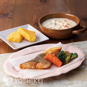 紙包み　サーモンのバター醤油