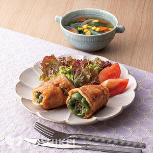 丸ごとピーマンの豚肉巻き~バルサミコソース~