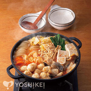 タンタン鍋スープで作るたらの海鮮鍋