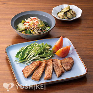 麦とハーブの三元豚ロースステーキ