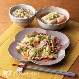 豚しゃぶ肉とさつま芋のごまみそバター蒸し