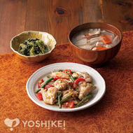 鶏肉と彩り野菜の生姜炒め