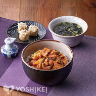 甘辛豚キムチ丼