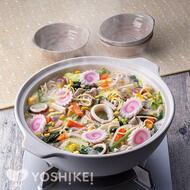 野菜たっぷり！豚肉といかのちゃんぽん風ラーメン鍋