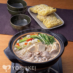 和豚もちぶた　濃厚しょうゆとんこつ鍋