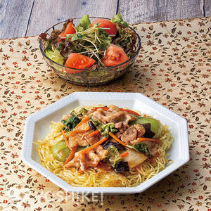 具だくさん！あんかけＸＯ醤焼きそば