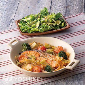 サーモンのトマトガーリックパッツァ