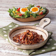 2種のきのこの煮込みハンバーグ