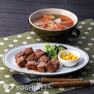 牛サイコロステーキ（成型肉）