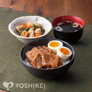 豚肉のみそ煮丼