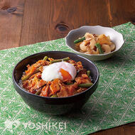 温玉のせ!甘辛豚キムチ丼
