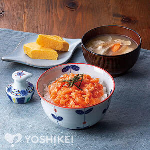 サーモンたたき丼